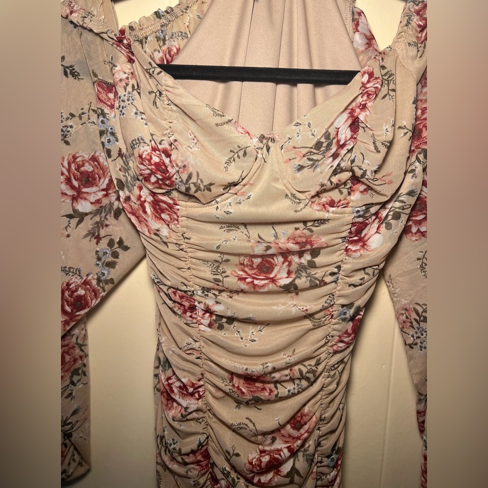 Stretchy material - Picture 2 of 4